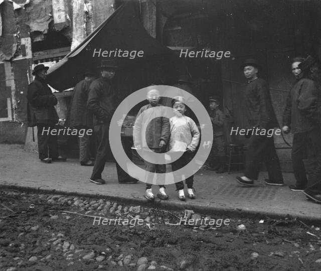 Two sheenies, Chinatown, San Francisco, between 1896 and 1906. Creator: Arnold Genthe.