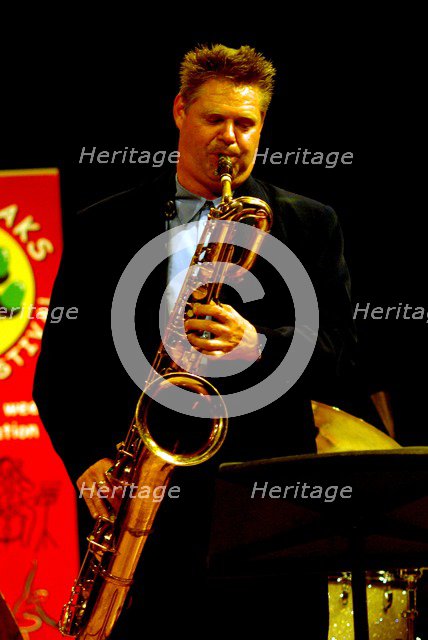 Derek Nash, The Ship, Sevenoaks, Kent, 2010. Artist: Brian O'Connor