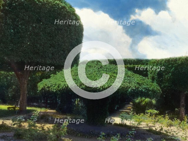 Unidentified house, probably Italy, 1925. Creator: Frances Benjamin Johnston.