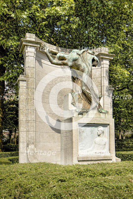 Monument to Max Waller, Sq. Ambiorix, Brussels, Belgium, 1914, (c2014-2017). Artist: Alan John Ainsworth.