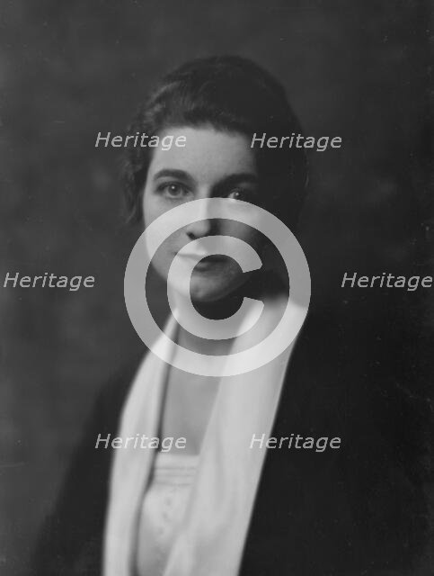 Miss Dougherty, portrait photograph, 1917 Dec. 13. Creator: Arnold Genthe.