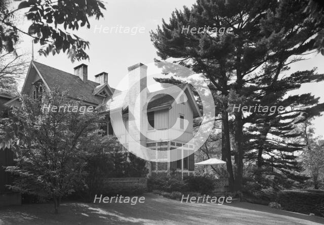 Childs Frick, residence in Roslyn, Long Island, New York, 1945. Creator: Gottscho-Schleisner, Inc.