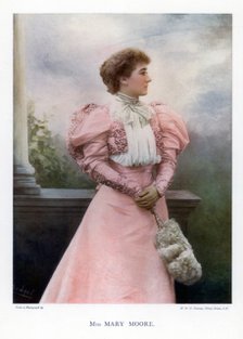 Mary Moore, English actress and theatre manager, 1901.Artist: W&D Downey