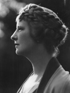Dykeman, Mrs., portrait photograph, 1925 July 9. Creator: Arnold Genthe.