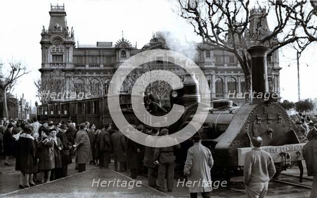 Centennial Train passing through the Gate of Peace, Barcelona 1948.
