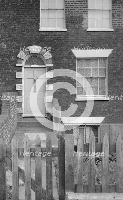 143 Kennington Lane, Lambeth, London, c1945-1980. Artist: Eric de Maré