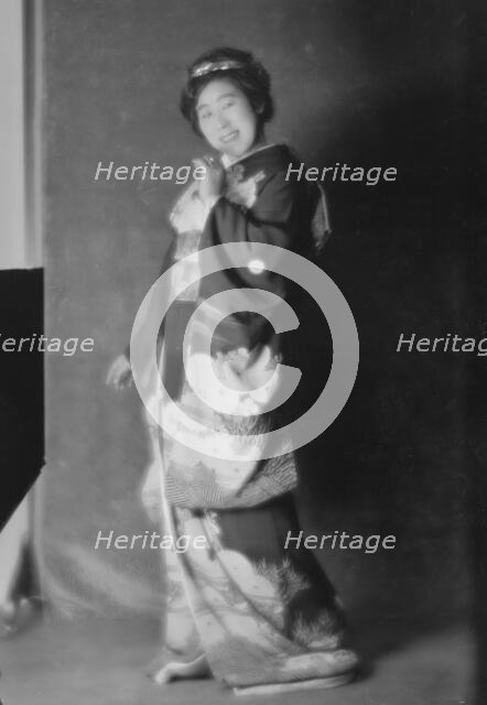 Miura, Tamaki, Madame, in costume, 1915 Nov. 5. Creator: Arnold Genthe.