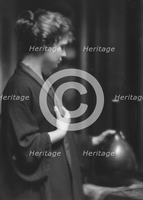 Cutler, Miss, portrait photograph, 1915 May 26. Creator: Arnold Genthe.