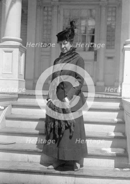 Mrs. Newton D Baker, 1917. Creator: Harris & Ewing.