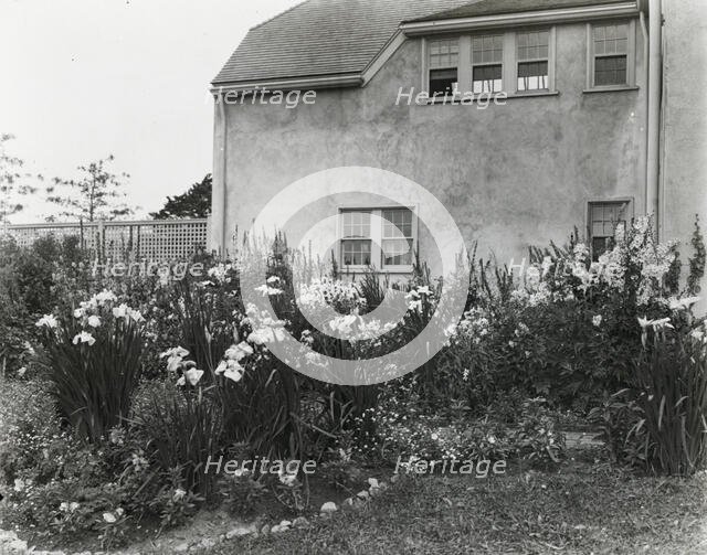Unidentified house and garden, c1924. Creator: Frances Benjamin Johnston.