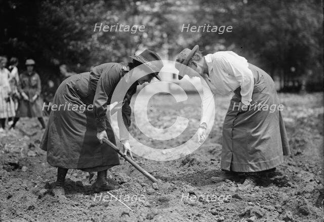 Girl Scouts Gardening, 1917. Creator: Harris & Ewing.
