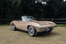 Chevrolet Corvette Stingray convertible 1964. Artist: Simon Clay.