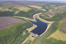 Howden Dam and Reservoir with low water levels during a period of dry weather, Derbyshire, 2022. Creator: Emma Trevarthen.