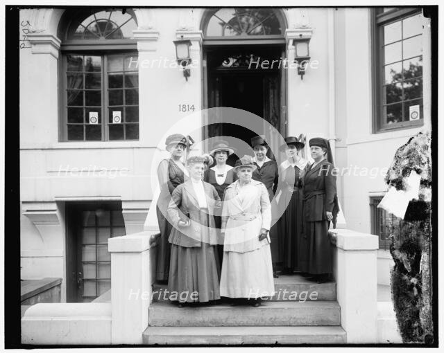 Woman's Committee Council of Nat'l Defense, between 1910 and 1920. Creator: Harris & Ewing.