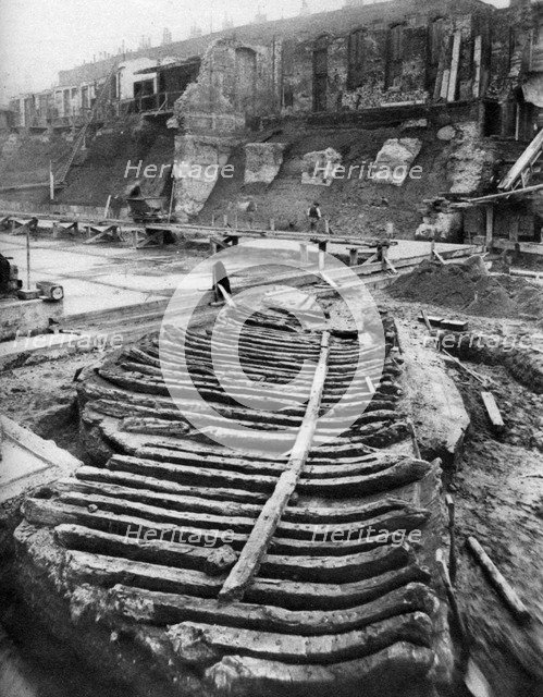 A galley, London, 1926-1927.Artist: Field