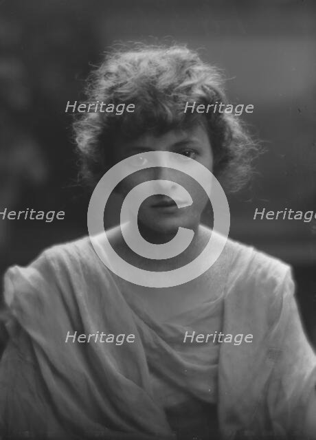 Frech, Grace, Miss, portrait photograph, 1917 Apr. 21. Creator: Arnold Genthe.