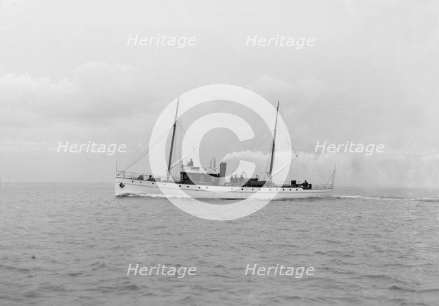 The 47 ton steam yacht 'I Wonder' under way, 1914. Creator: Kirk & Sons of Cowes.