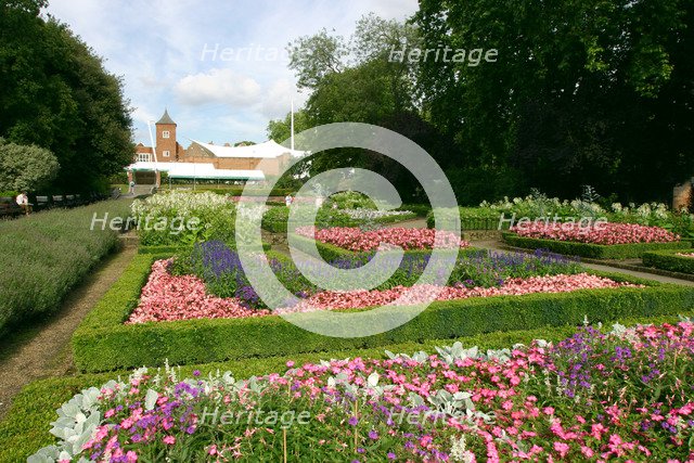 Dutch Garden, Holland Park, London. Artist: Peter Thompson.