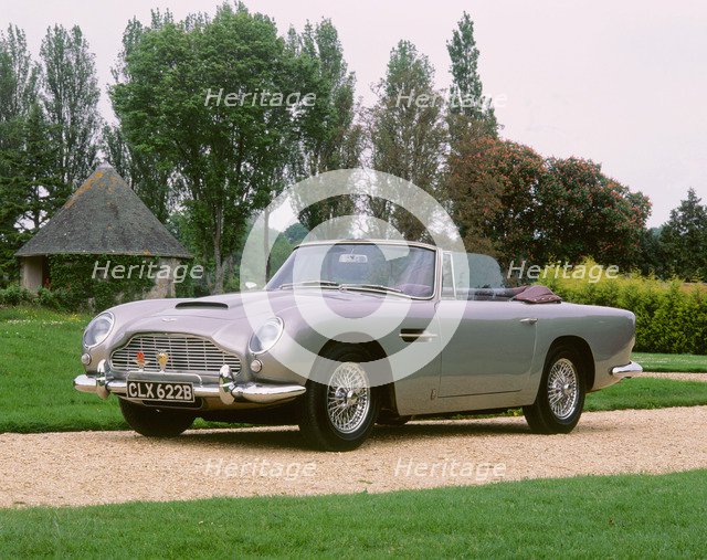 1964 Aston Martin DB5 volante. Artist: Unknown.
