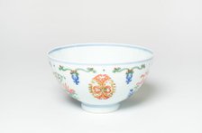 Bowl with Stylized Medallions, Qing dynasty (1644-1911), Yongzheng reign mark (1723-1735). Creator: Unknown.