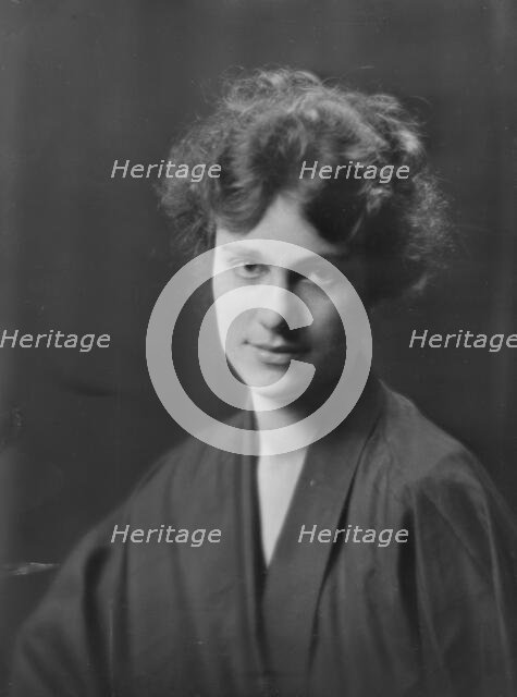 Miss Frances Dockery, portrait photograph, 1918 Apr. 29. Creator: Arnold Genthe.