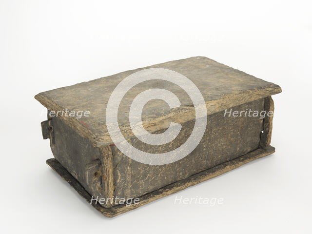 Casket with Four Guardian Animals on the inner walls..., Goryeo period, 1197. Creator: Unknown.