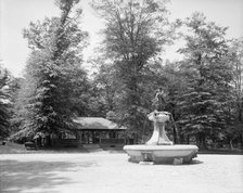 Fountain and pavilion, Cherokee Park, Louisville, Ky., between 1900 and 1910. Creator: Unknown.