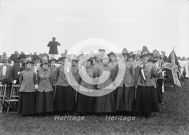 Confederate Reunion - Mrs. Hampton Osborne And Singers, 1917. Creator: Harris & Ewing.