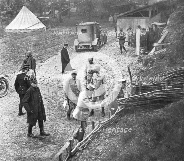 'M. Poincare, le Ministre de la Guerre et le general Joffre sur le front de la Somme; au..., 1916. Creator: Unknown.