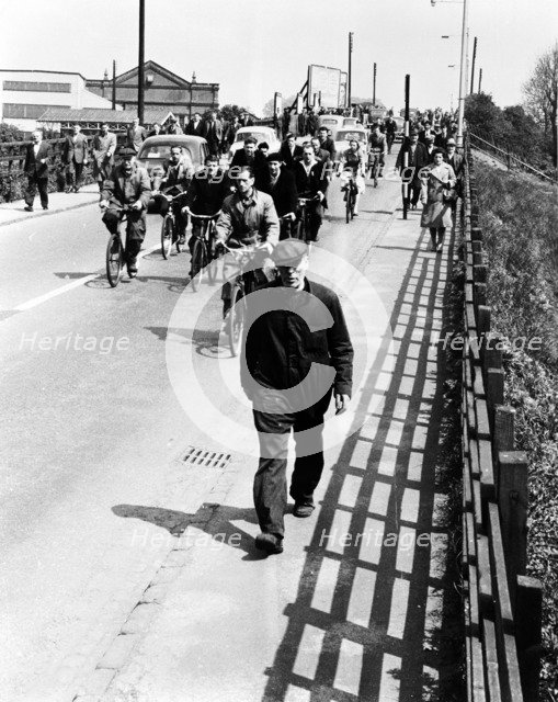 Street scene, London, (1950s?). Artist: Henry Grant