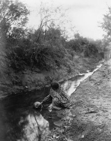 Maricopa water girl, c1907. Creator: Edward Sheriff Curtis.