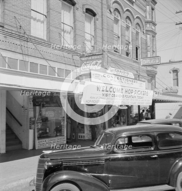 Street corner, Williamette Valley, Independence, Polk County, Oregon, 1939. Creator: Dorothea Lange.