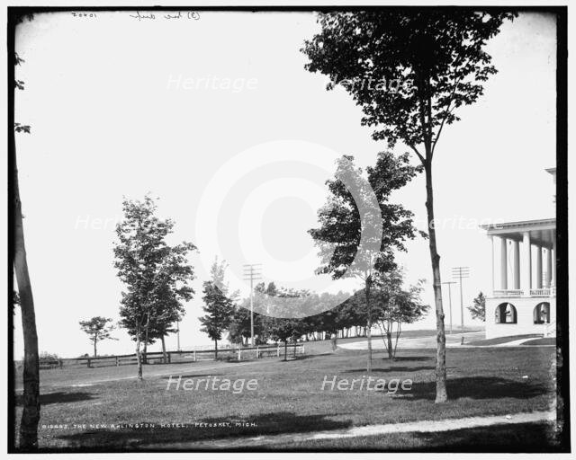 The New Arlington Hotel, Petoskey, Mich., between 1890 and 1901. Creator: Unknown.