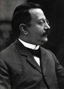 Enrique Prat de la Riba, (Castelltersol, 1870-Barcelona, 1917), lawyer and politician, in 1892 he…