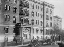 Mercy Hospital - Roosevelt's rooms, 1912. Creator: Bain News Service.