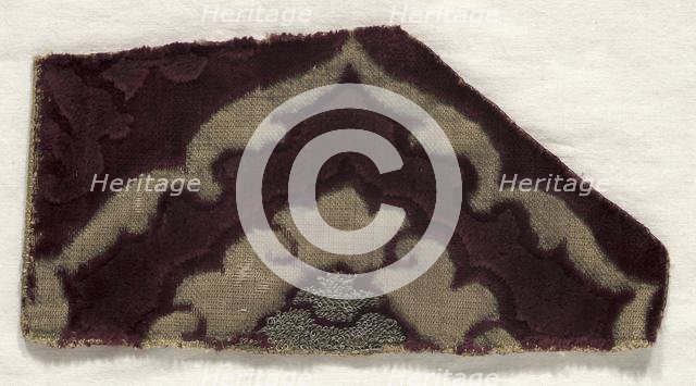 Velvet Fragment, 1400s. Creator: Unknown.