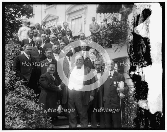 President Taft with members of Notification Committee, between 1910 and 1920. Creator: Harris & Ewing.
