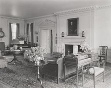 The Rocks, home of Mr. & Mrs. Pierre Gaillard - Living Room w / fireplace, between 1926 and 1950. Creator: Frances Benjamin Johnston.