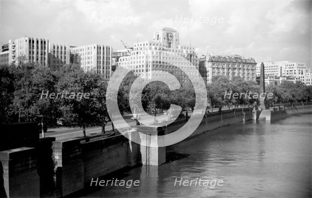 The Victoria Embankment looking towards Cleopatra's Needle, London, c1945-c1965.  Artist: SW Rawlings