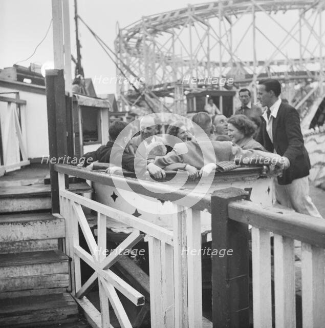 Whitley Bay, North Tyneside, 13/06/1953. Creator: John Laing plc.