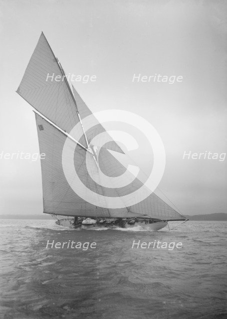 The cutter 'Onda' sailing close-hauled, 1911. Creator: Kirk & Sons of Cowes.