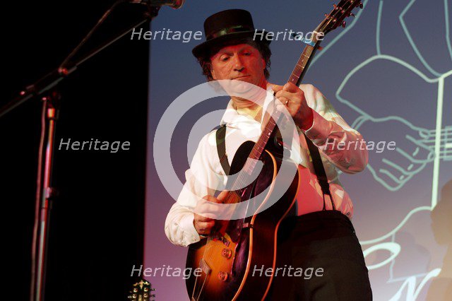 Ben Tyzack, Crawley Blues Festival, Hawth, Crawley, Oct 2015. Artist: Brian O'Connor.