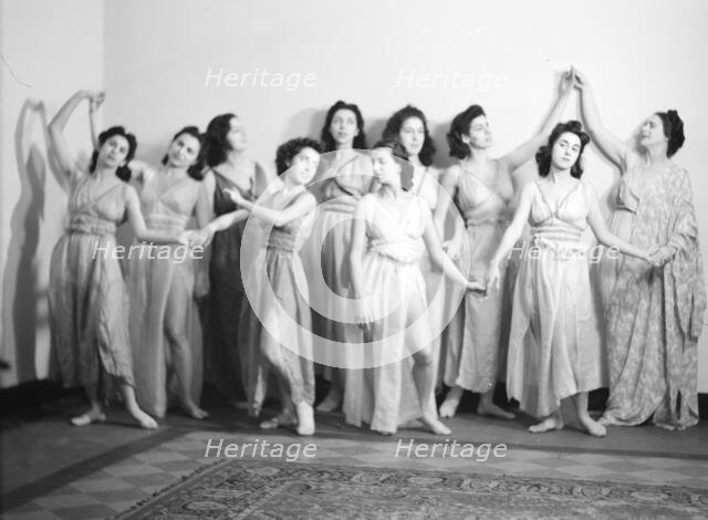 Maria Theresa Duncan and dancers, between 1911 and 1942. Creator: Arnold Genthe.