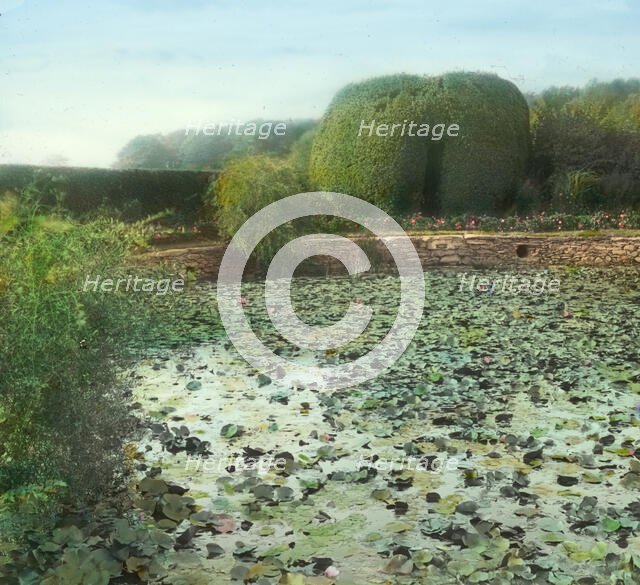"Oakland Farm," Alfred Gwynne Vanderbilt house, East Main Road, Portsmouth, Rhode Island, 1914. Creator: Frances Benjamin Johnston.