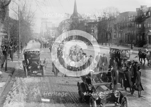 Suffrage hikers on way to Washington, 1913. Creator: Bain News Service.