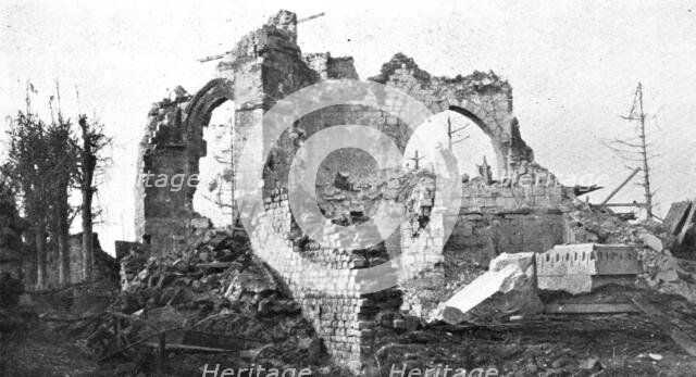 'La pris de Clery-sur-Somme (3 septembre); Entrée principale et ruines de l'eglise', 1916. Creator: Unknown.