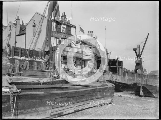 Prospect of Whitby, Wapping Wall, Wapping, Tower Hamlets, Greater London Authority, 1930s. Creator: Charles William  Prickett.