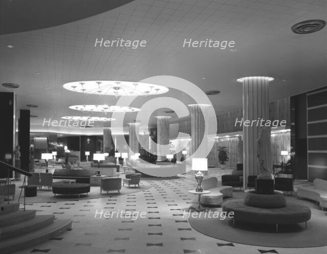 Fontainebleau Hotel, Miami Beach, Florida, 1955. Creator: Gottscho-Schleisner, Inc.