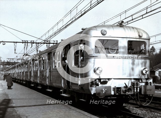 Train inaugurating the new electric railway line, southeast of Paris, 1950.
