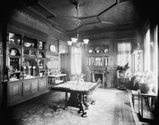 Residence of Mrs. H.C. Parke, dining room, Detroit, Mich., between 1900 and 1910. Creator: Unknown.